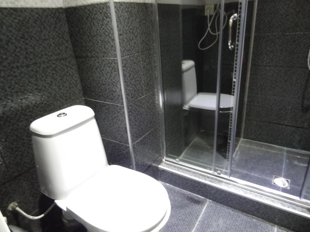 Apartment On Khimshiashvili Батуми Номер фото
